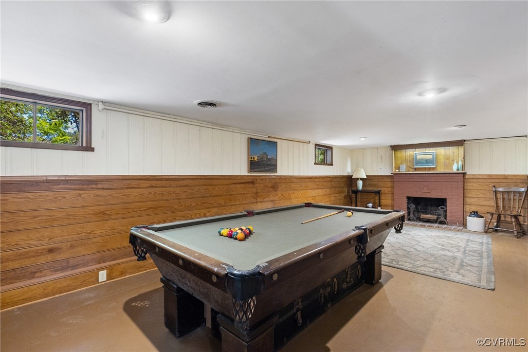 126 Beverly Road Ashland, VA 23005 - Photo 20 of 30 a room with pool table and windows