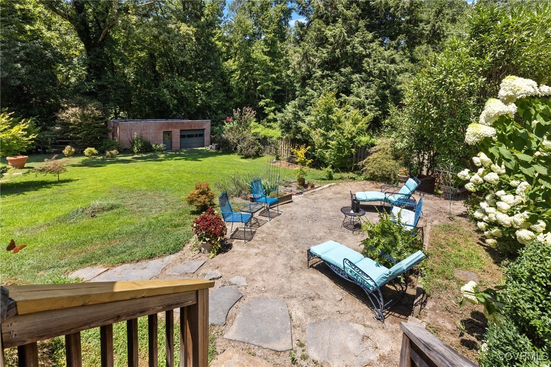 126 Beverly Road Ashland, VA 23005 - Photo 25 of 30 a view of a backyard with sitting area