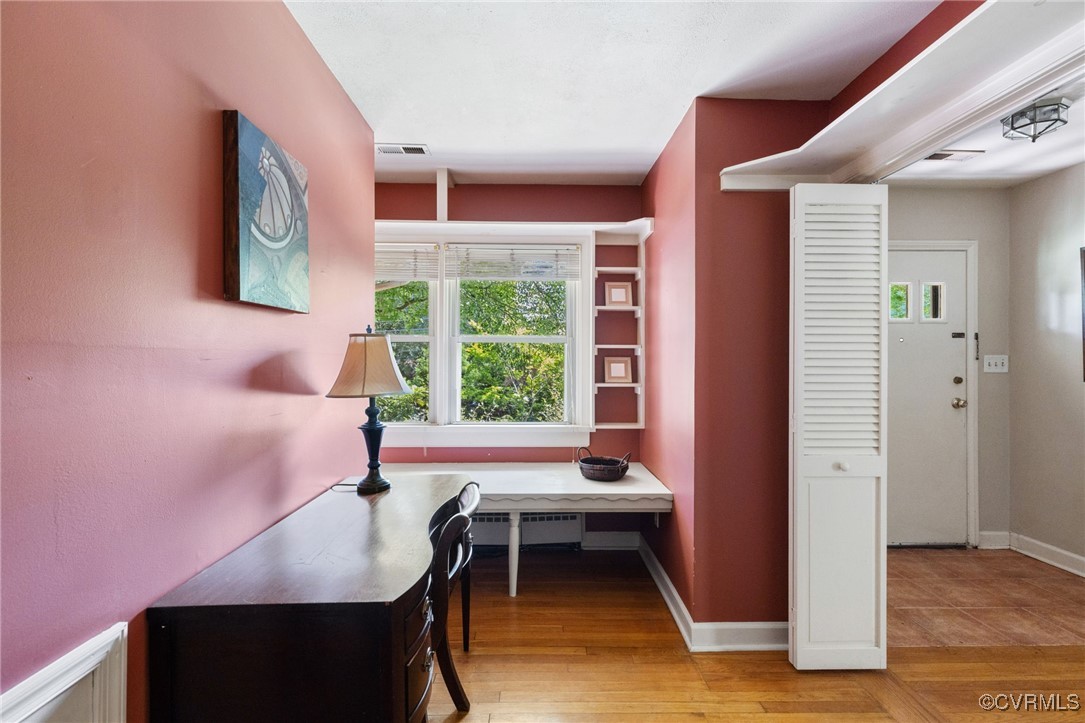 126 Beverly Road Ashland, VA 23005 - Photo 7 of 30 a living room with furniture and a window
