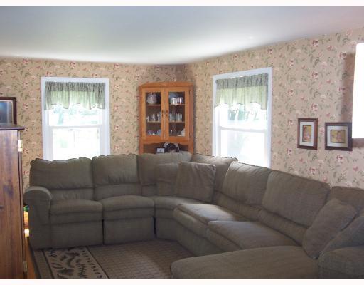 148 Pine Glenn Road Pulaski, PA 16143 - Photo 7 of 13 Living Room.