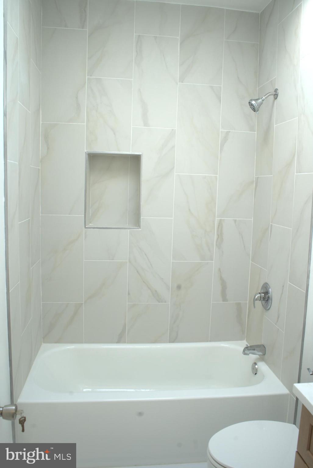 117 South Wickham Road Baltimore, MD 21229 - Photo 61 of 121 Bath2