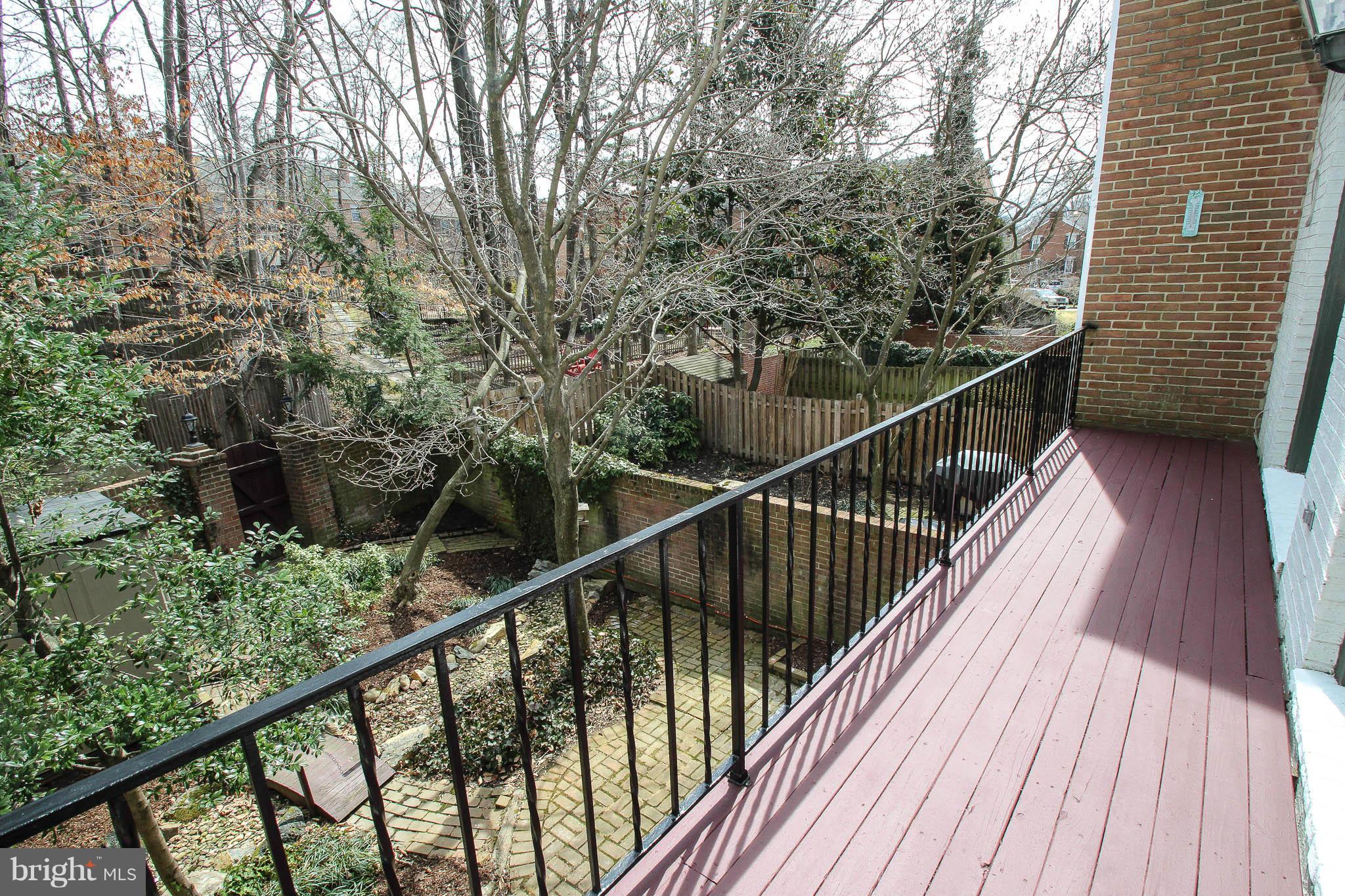 6413 Wainfleet Court Springfield, VA 22152 - Photo 12 of 30 Exterior (Rear)