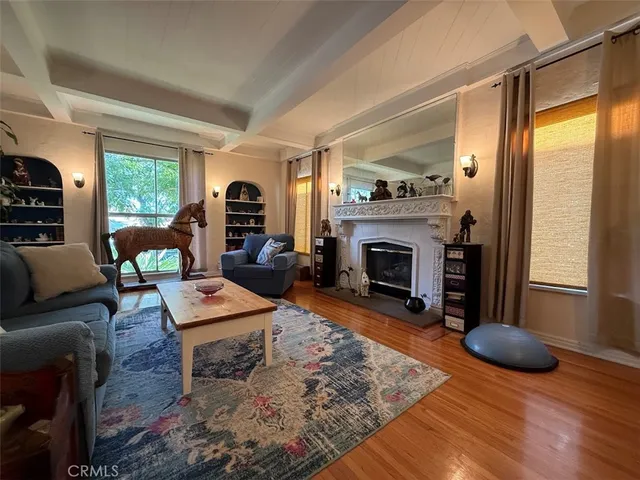 $1,420,000 | 989 Coronado Drive, Glendale, CA 91206