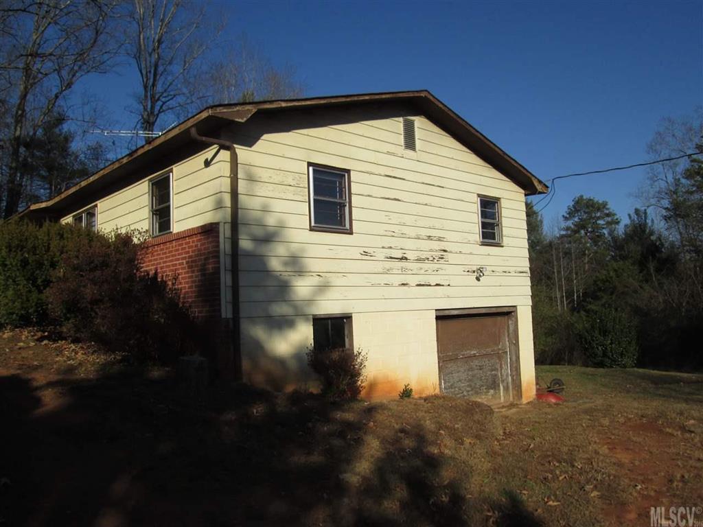 2884 Willis Road Lenoir, NC 28645 - Photo 3 of 11 Gallery Image 3