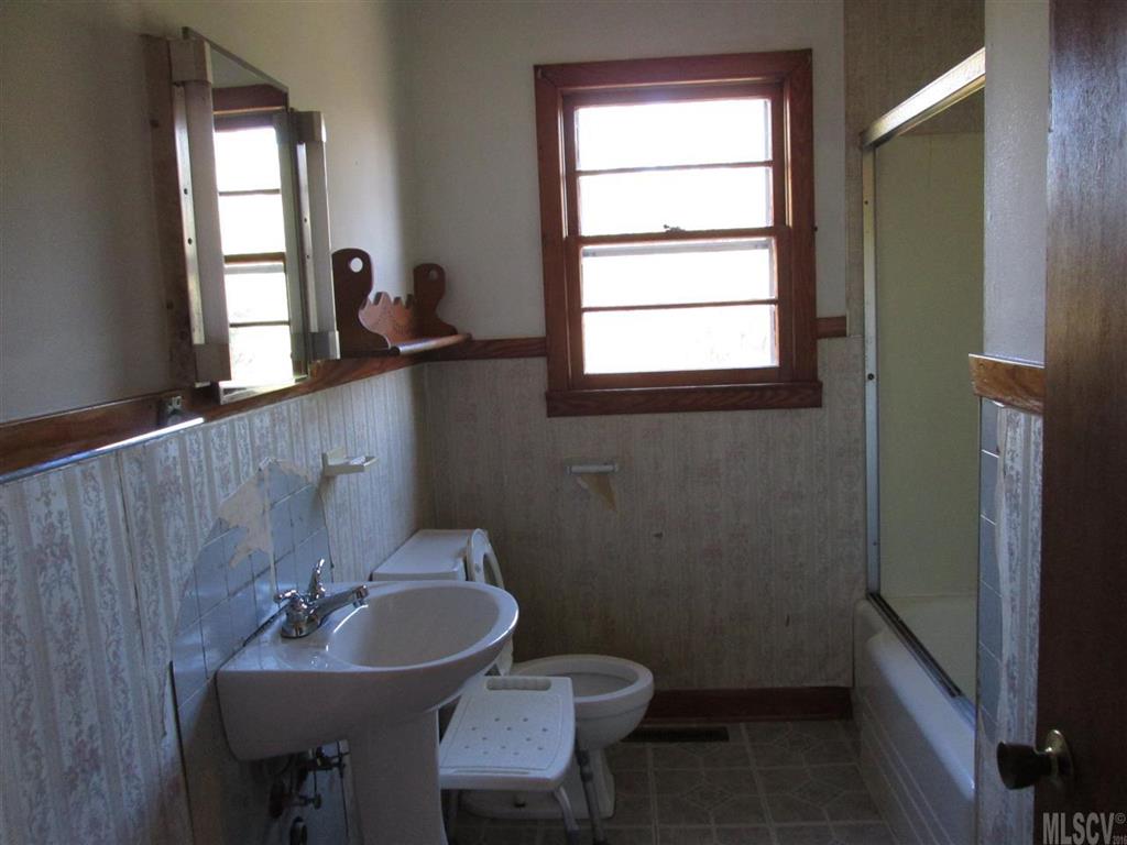 2884 Willis Road Lenoir, NC 28645 - Photo 8 of 11 Gallery Image 8
