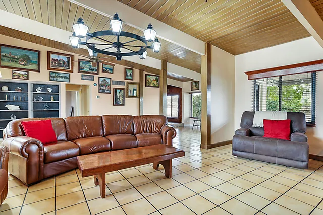 $5,000 | 1901 North Riverside Drive, Pompano Beach, FL 33062