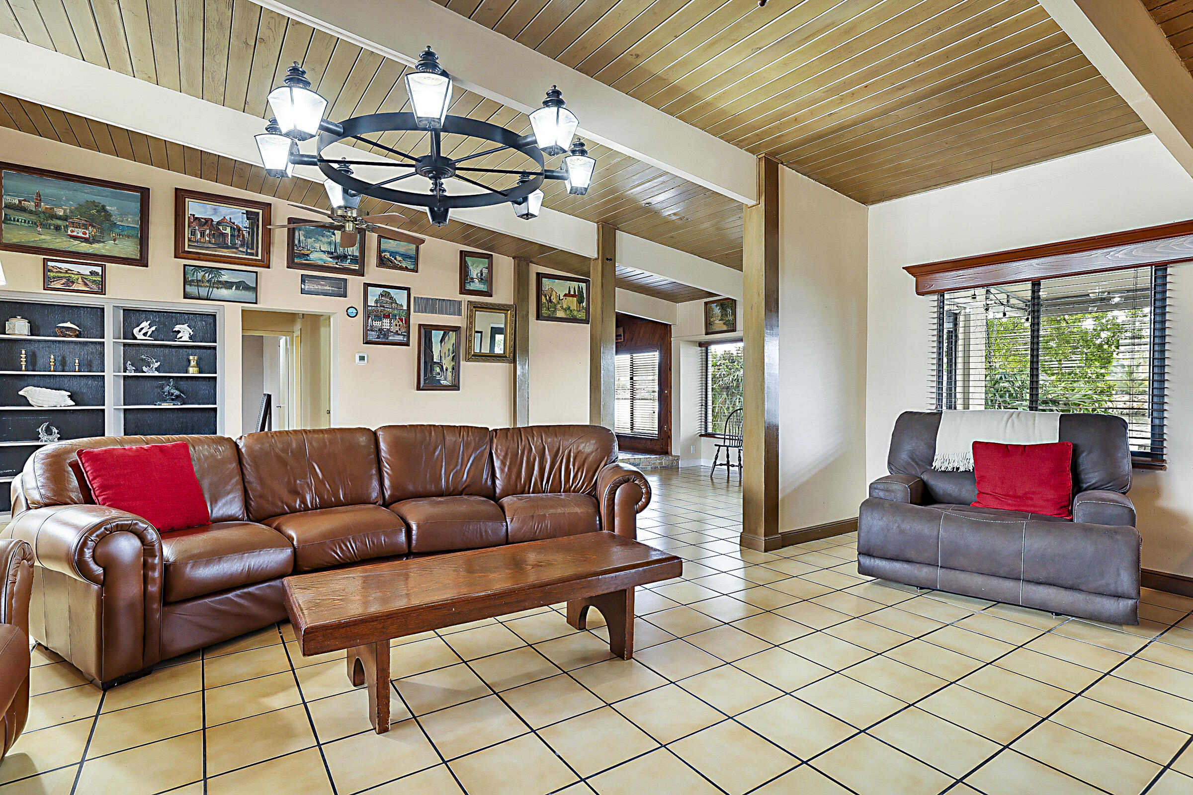 1901 North Riverside Drive Pompano Beach, FL 33062 - Photo 11 of 45 a living room with furniture