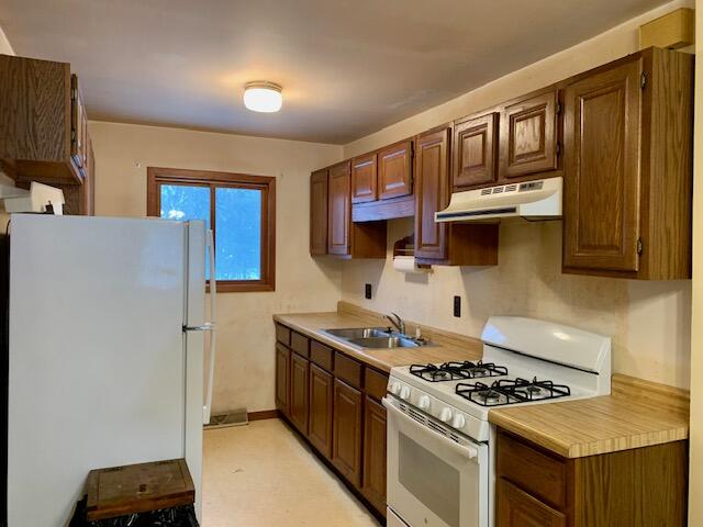 6256 West Dewey Road Ludington, MI 49431 - Photo 7 of 26 Kitchen