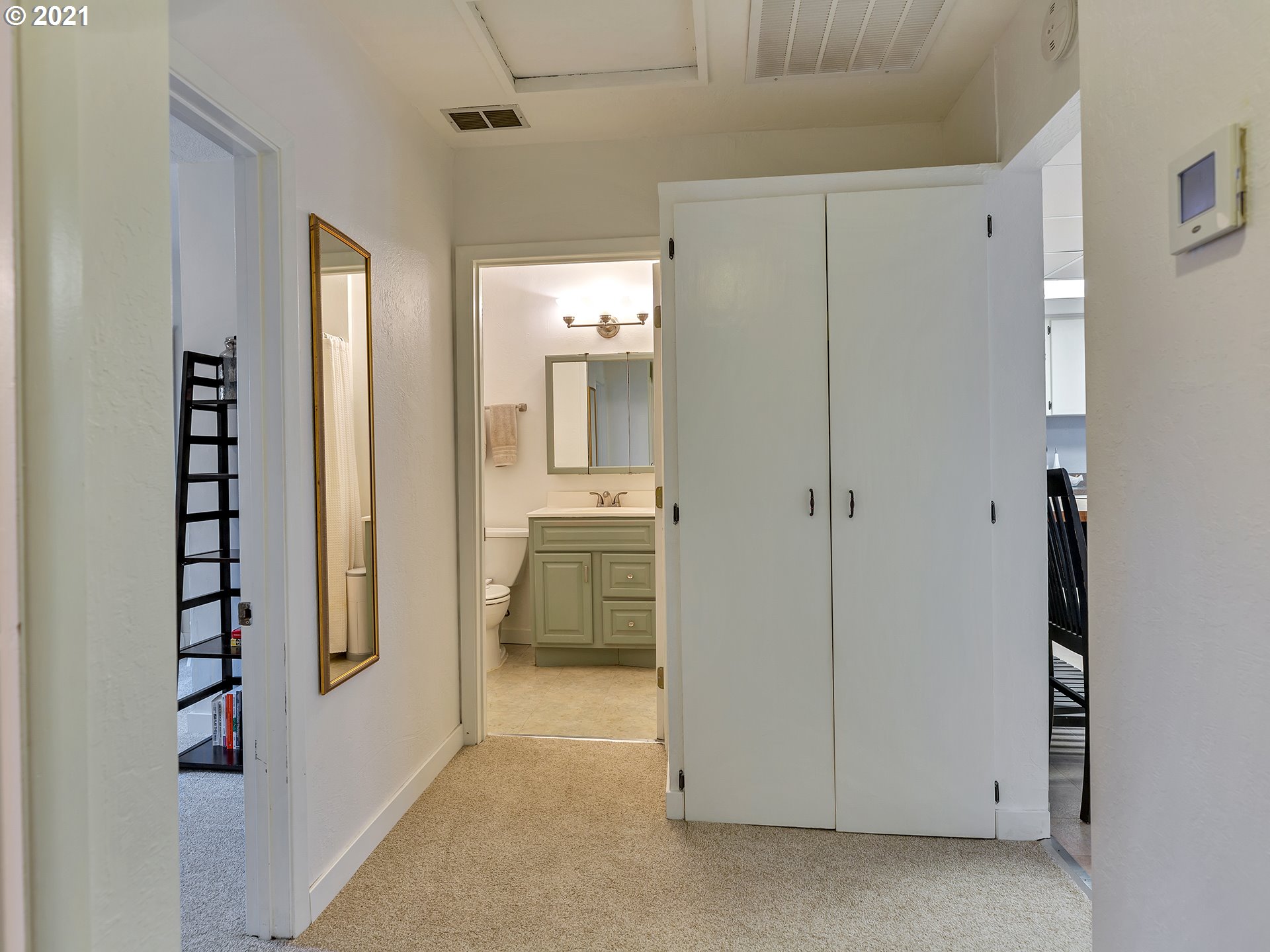 1505 Southwest Spring Garden Street Portland, OR 97219 - Photo 16 of 32 Gallery Image 16