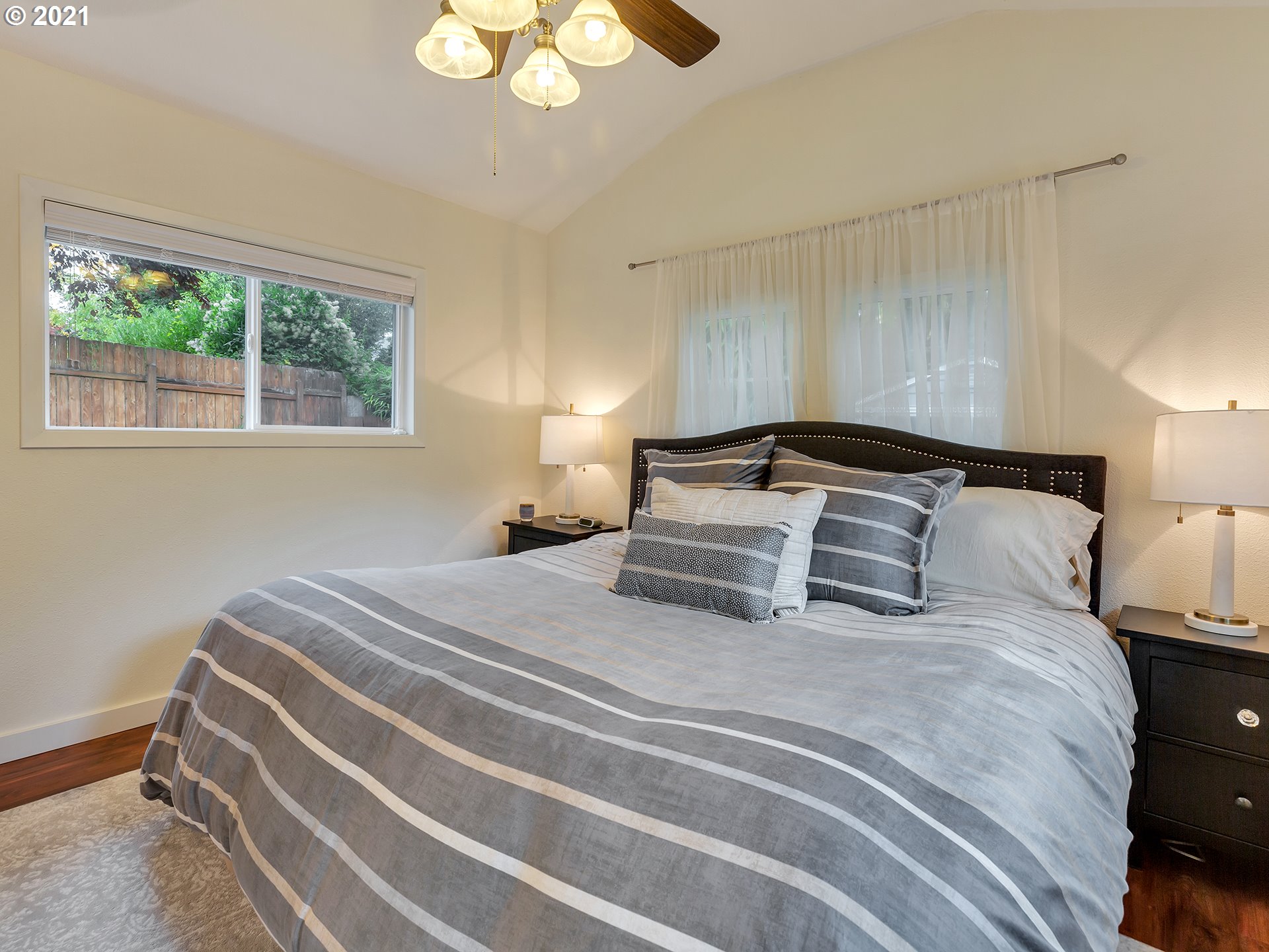 1505 Southwest Spring Garden Street Portland, OR 97219 - Photo 23 of 32 Gallery Image 23
