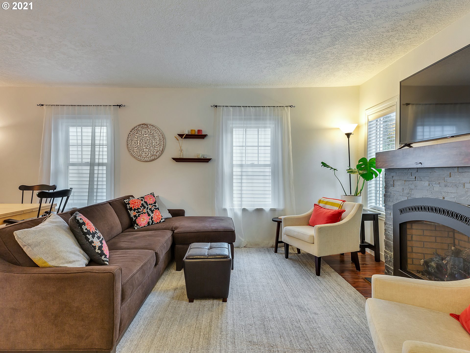 1505 Southwest Spring Garden Street Portland, OR 97219 - Photo 4 of 32 Gallery Image 4