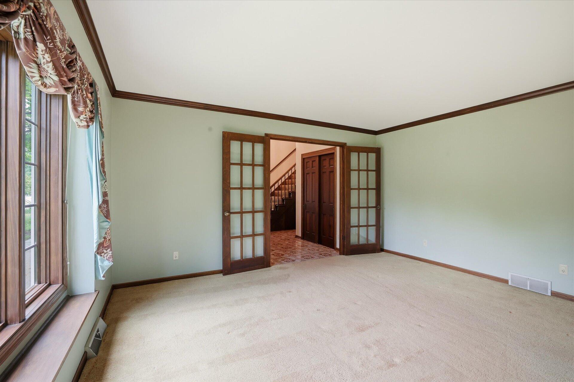 4100 South 119th Street Greenfield, WI 53228 - Photo 23 of 31 What a great office space! Work at home in comfort!