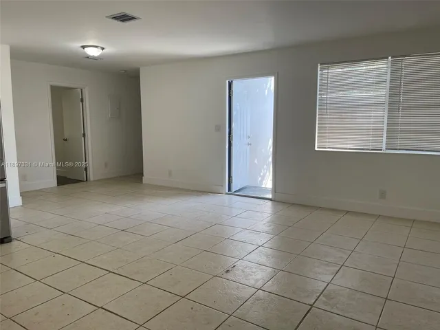 $2,800 | 1842 Madison Street, Unit 1, Hollywood, FL 33020
