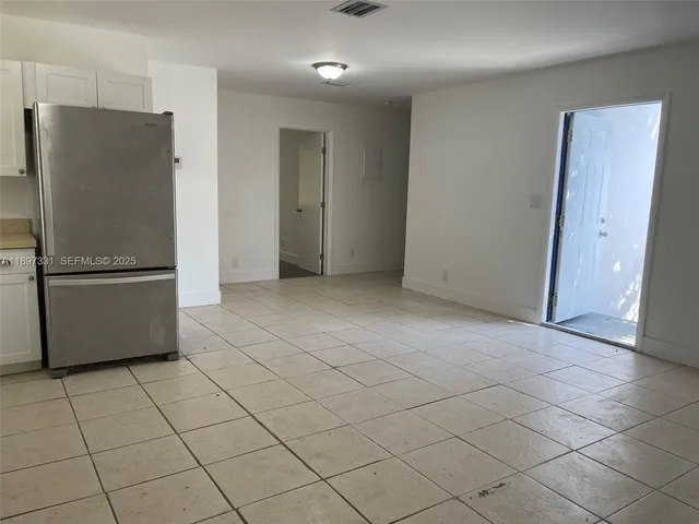 $2,800 | 1842 Madison Street, Unit 1, Hollywood, FL 33020