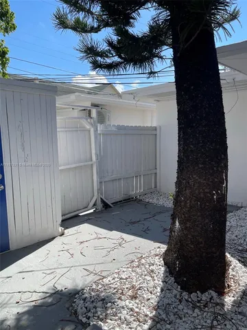 $2,800 | 1842 Madison Street, Unit 1, Hollywood, FL 33020