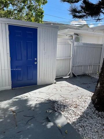 $2,800 | 1842 Madison Street, Unit 1, Hollywood, FL 33020