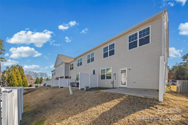 $370,000 | 612 Rustic Path Lane, Fort Mill, SC 29708