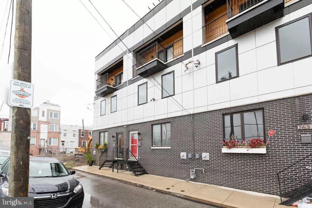 2628 Ritter Street Philadelphia, PA 19125 - Photo 3 of 28