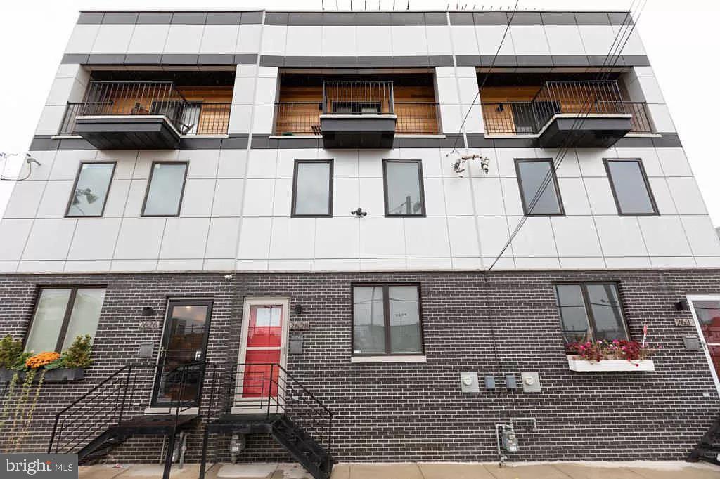 2628 Ritter Street Philadelphia, PA 19125 - Photo 4 of 28