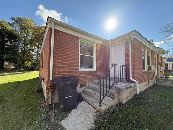 $1,100 | 742 Ridgelawn Place, Tullahoma, TN 37388