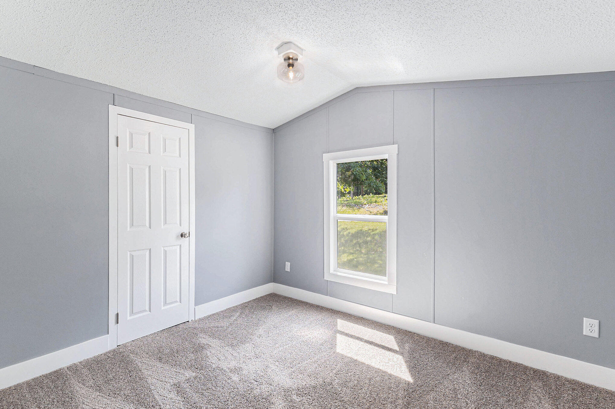 3216 East Stage Road Ionia, MI 48846 - Photo 15 of 22 016_file_965