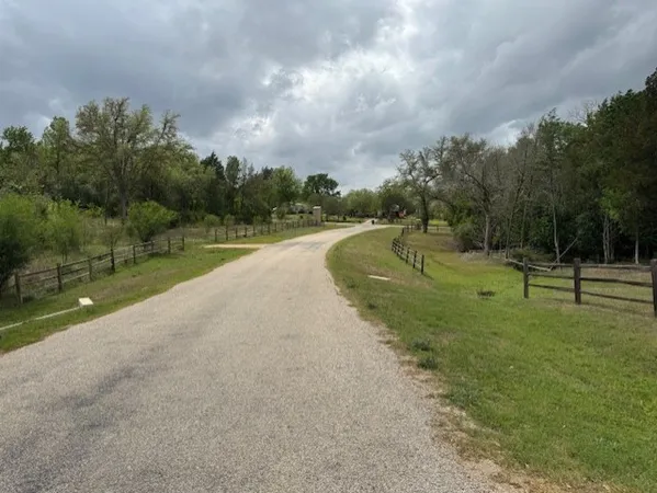 $275,000 | 143 Chappell Creek Lane, Chappell Hill, TX 77426