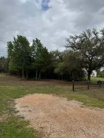 $275,000 | 143 Chappell Creek Lane, Chappell Hill, TX 77426
