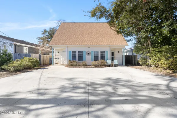$885,000 | 902 Fifth Street, Carolina Beach, NC 28428