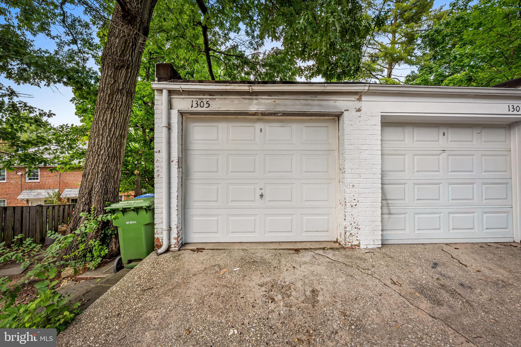 1305 Northview Road Baltimore, MD 21218 - Photo 31 of 33 One Car Detached Garage