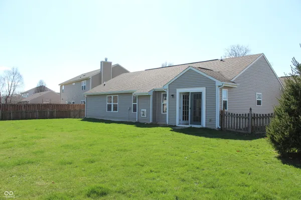 $329,900 | 1819 Oconnor Court, Avon, IN 46123