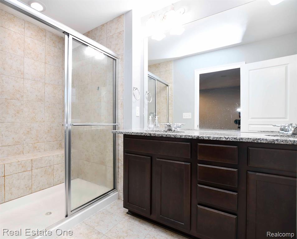317 Glenhurst Boulevard Rochester, MI 48307 - Photo 19 of 28