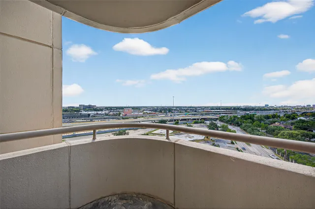 $1,600 | 3525 Sage Road, Unit 1402, Houston, TX 77056