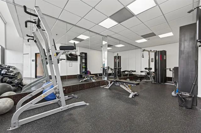 $1,600 | 3525 Sage Road, Unit 1402, Houston, TX 77056