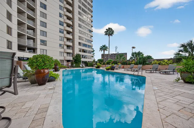 $1,600 | 3525 Sage Road, Unit 1402, Houston, TX 77056