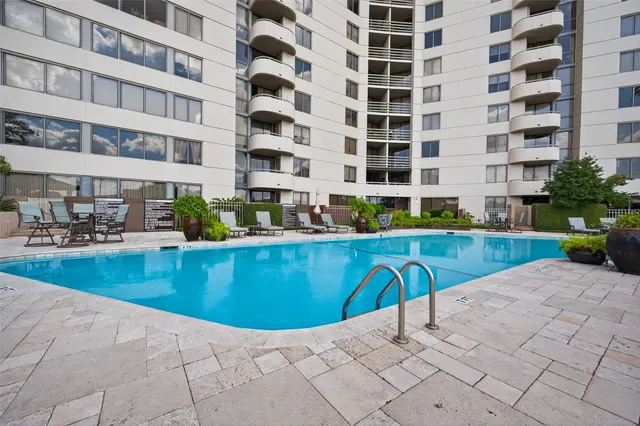 $1,600 | 3525 Sage Road, Unit 1402, Houston, TX 77056