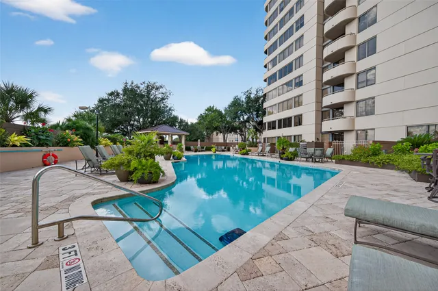 $1,600 | 3525 Sage Road, Unit 1402, Houston, TX 77056