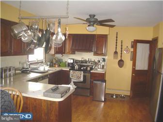 124 New Freedom Road Berlin, NJ 08009 - Photo 3 of 12 Kitchen
