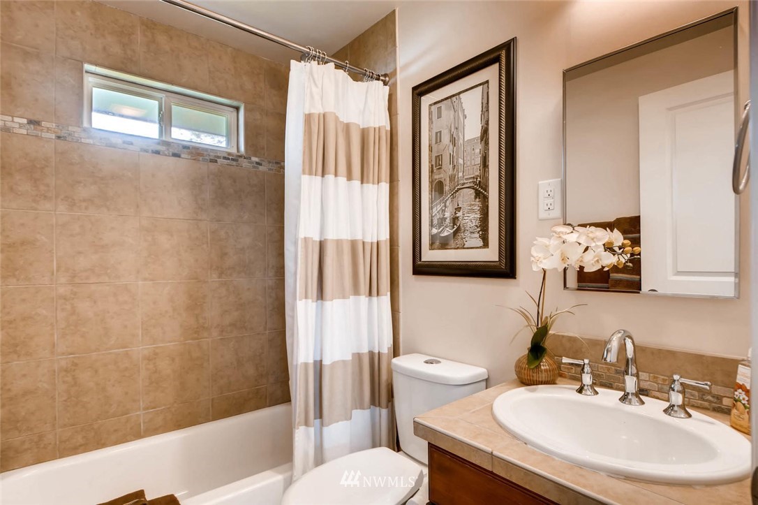 16646 Southeast 136th Street Renton, WA 98059 - Photo 13 of 21 Gallery Image 13
