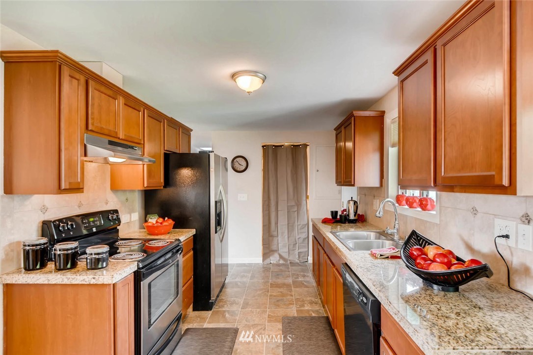 16646 Southeast 136th Street Renton, WA 98059 - Photo 8 of 21 Gallery Image 8