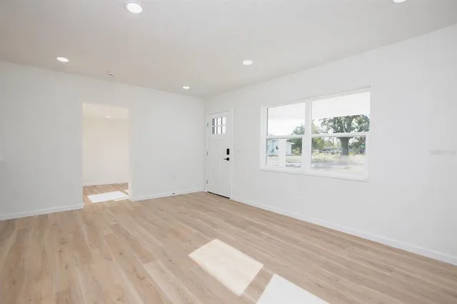 $1,760 | 2919 Hickory Street, Winter Haven, FL 33881