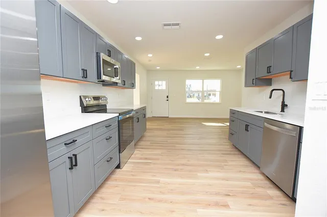 $1,760 | 2919 Hickory Street, Winter Haven, FL 33881