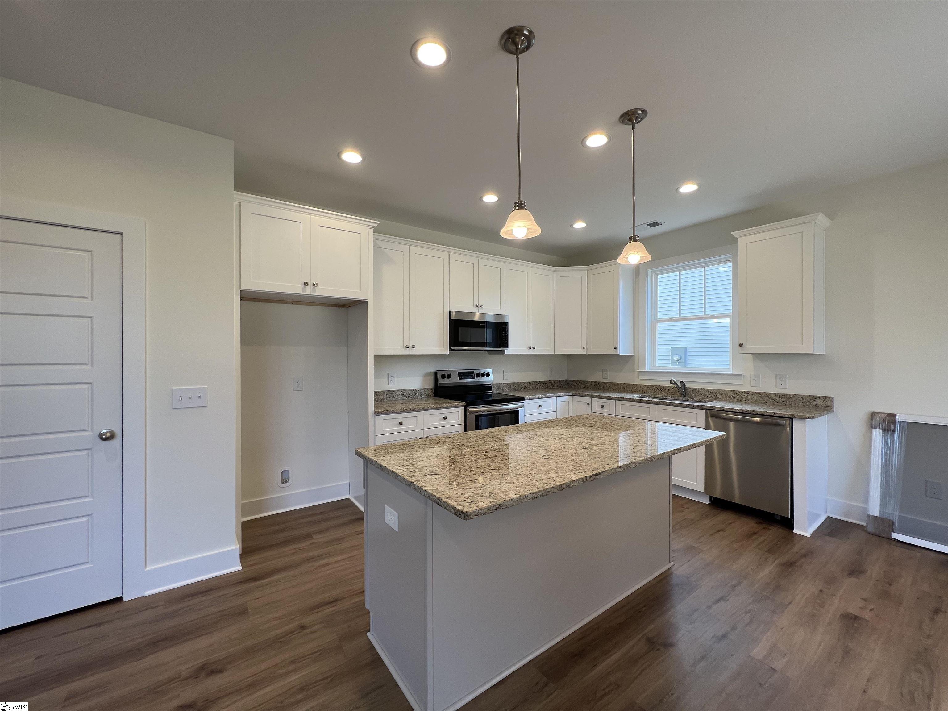 219 Amsterdam Road Easley, SC 29640 - Photo 5 of 29