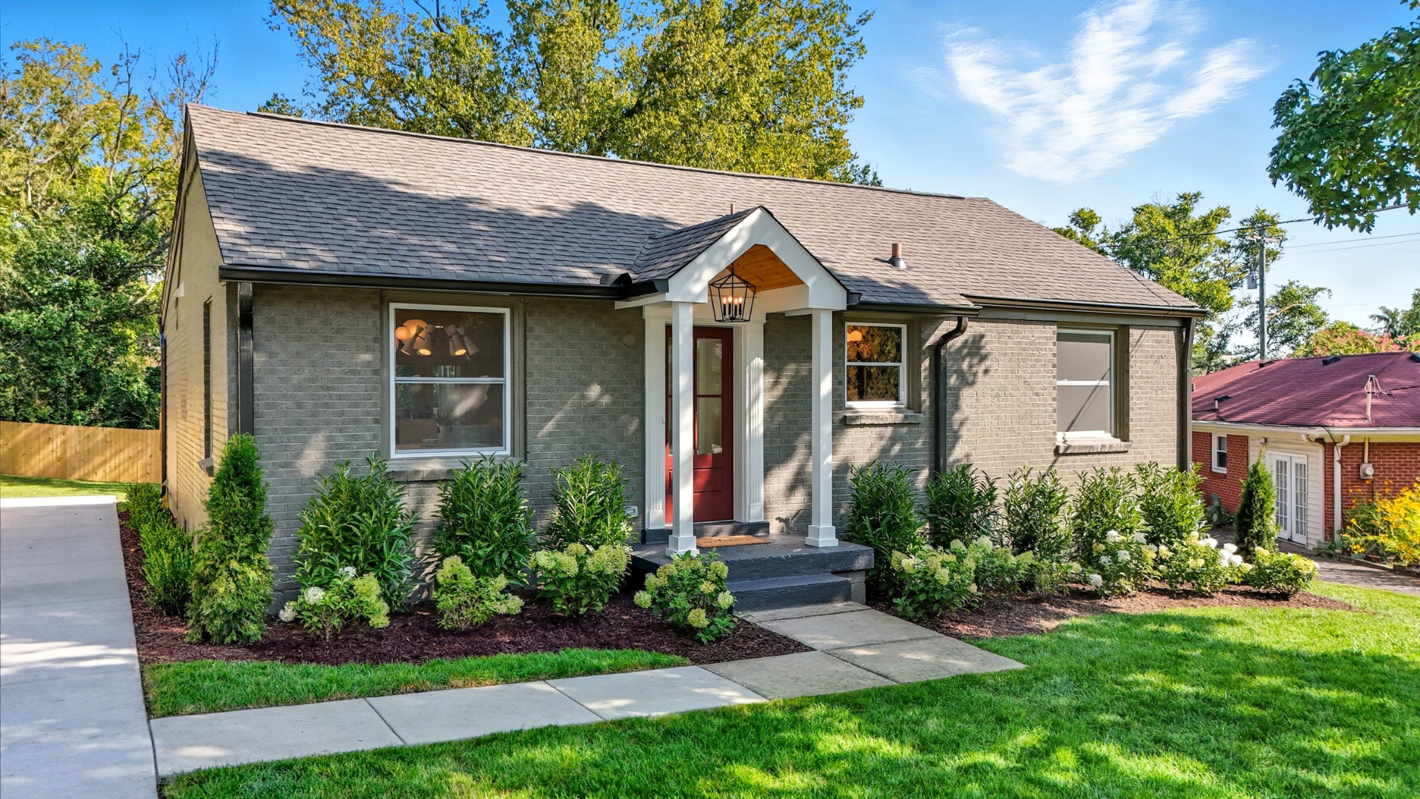 5534 Oakmont Circle Nashville, TN 37209 - Photo 2 of 52