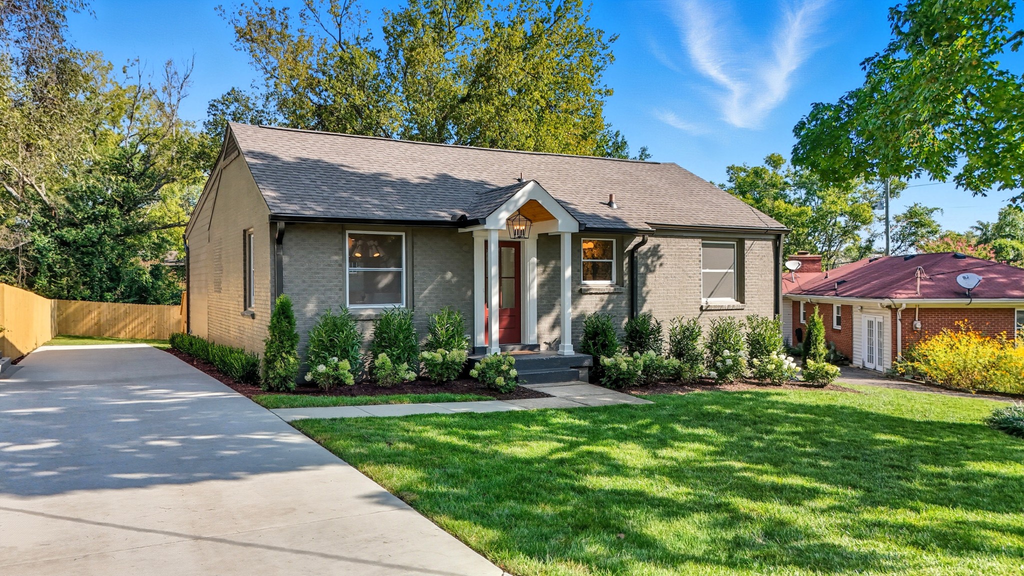 5534 Oakmont Circle Nashville, TN 37209 - Photo 3 of 52