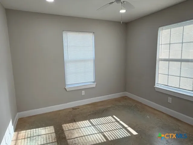 $900 | 502 Willow Avenue, Unit A, Luling, TX 78648