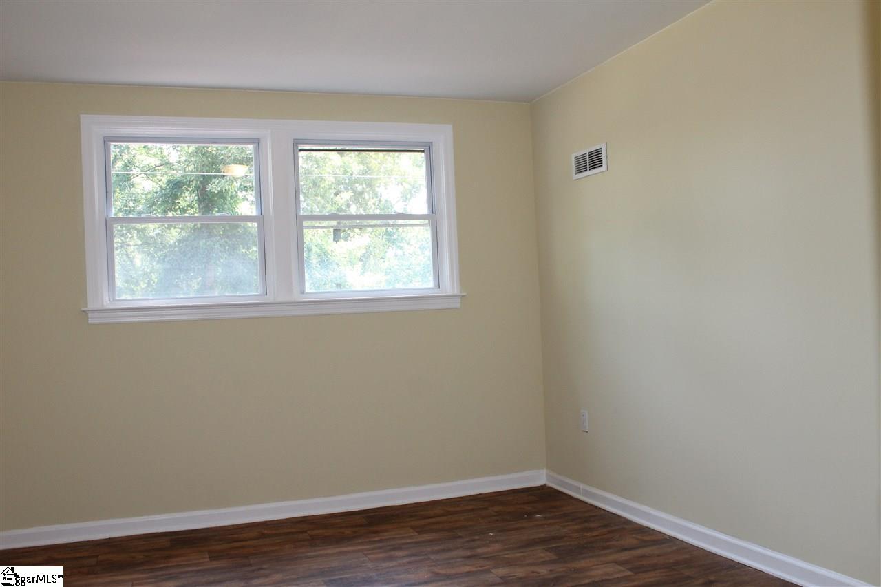 96 Community Road Greenville, SC 29605 - Photo 12 of 16 Gallery Image 12