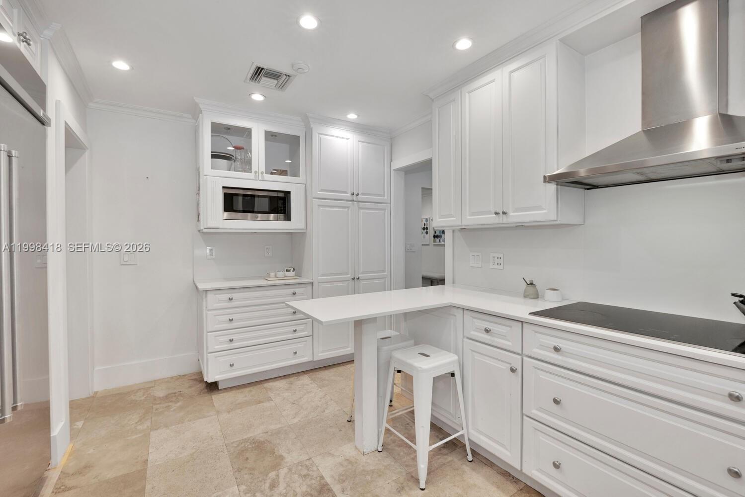 6140 Southwest 90th Street Pinecrest, FL 33156 - Photo 11 of 45