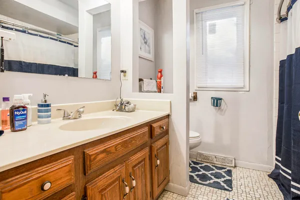 $225,000 | 1280 Westlake Woods Drive, Battle Creek, MI 49037