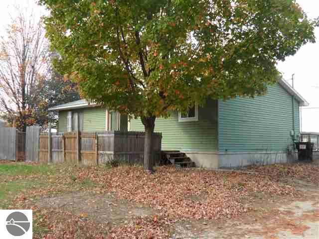 8989 Cedar Run Road Traverse City, MI 49685 - Photo 6 of 22 1731491-5.JPG