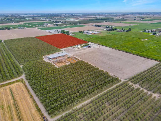 a view of a outdoor space